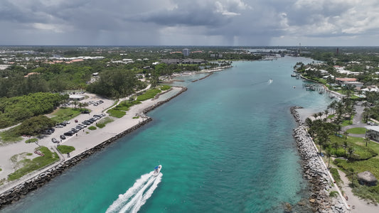 Boat entering Jupiter Inlet